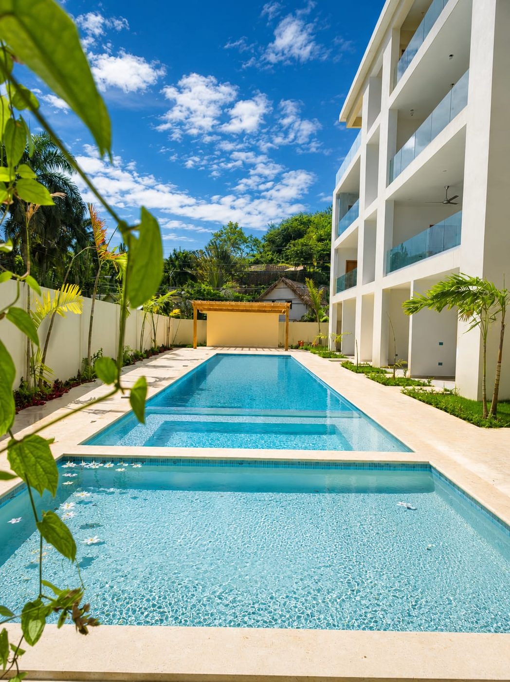 Piscine à débordement de la résidence Dream House